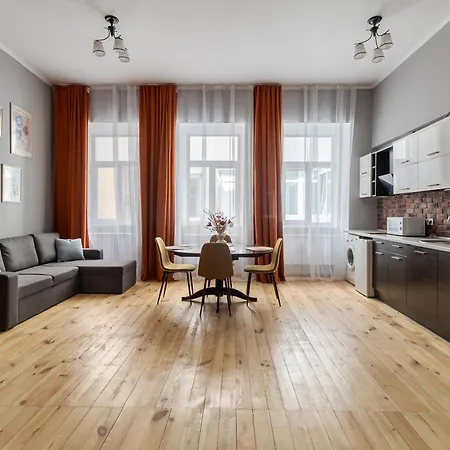 Tut Stavropigiyska *